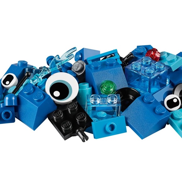LEGO Classic Creative Blue Bricks 11006 (Retired) - Picture 7 of 7